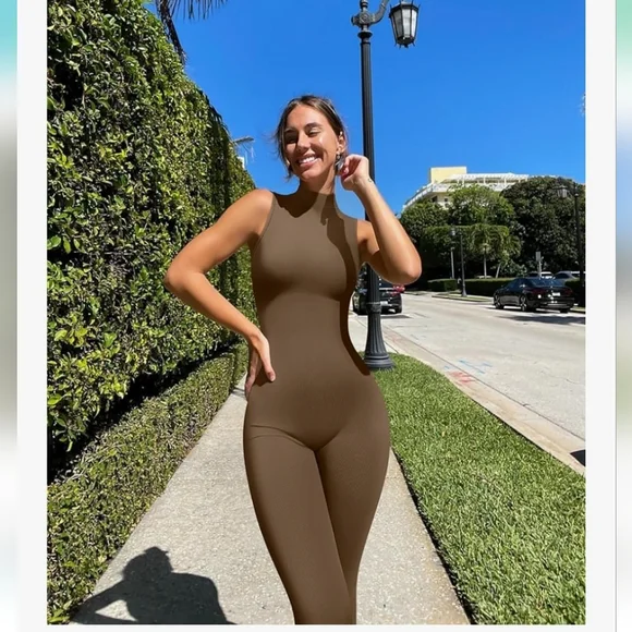 OQQ Sleeveless Brown Jumpsuit - Picture 2 of 8